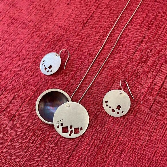 Jessie Senecal Handmade Sterling Sliver "Pebbles" Locket Necklace and Earrings - Picture 2 of 5